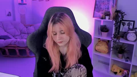 Lexi Wenford NO NUDE GODDESS online show from January 23, 6:28 am