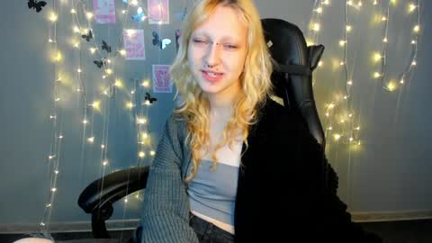 Lexy online show from February 5, 10:41 am