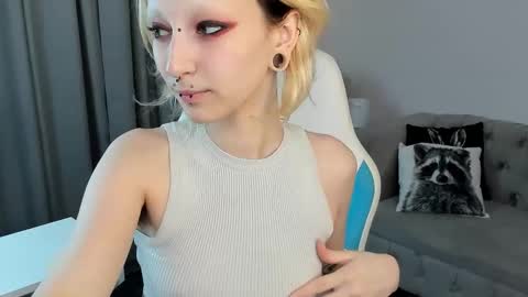 Lexy online show from October 18, 11:35 am