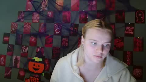 Leyla online show from October 15, 7:00 am