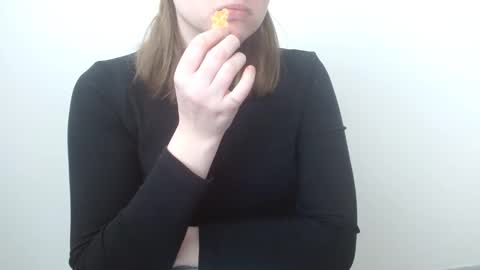 Leyla online show from April 22, 7:27 am