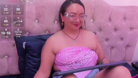 Leyla smithh online show from September 20, 12:47 pm