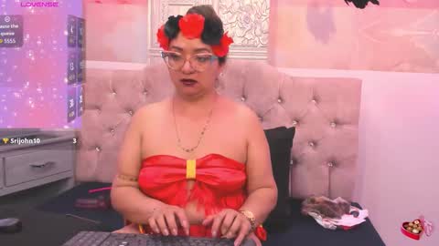 Leyla smithh online show from October 31, 2:32 pm