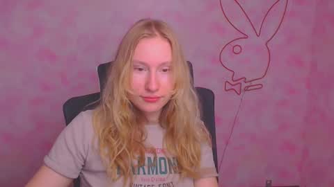 Leyla online show from October 3, 11:37 am