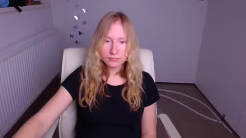 Leyla online show from October 11, 7:05 pm