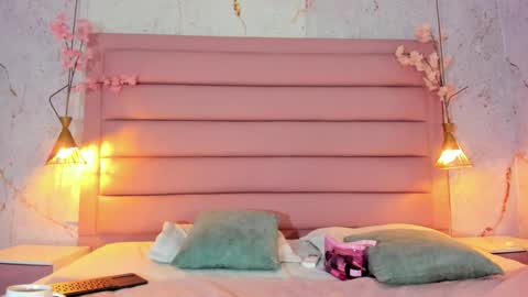 LEZY online show from September 19, 7:57 pm