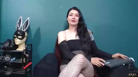 . online show from October 15, 10:01 pm