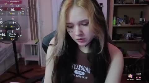 liaa_littll online show from July 24, 6:28 pm