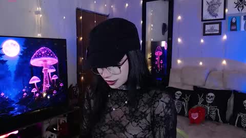 Liaa  online show from February 7, 2:37 am