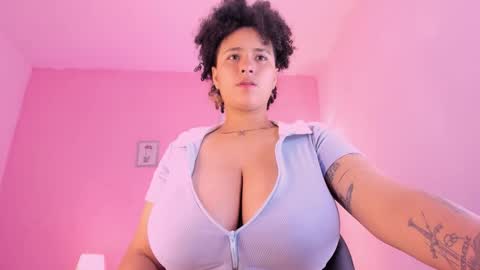 liaa moretzz online show from October 4, 8:20 am