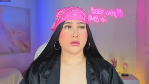 Lia Cox online show from November 4, 3:00 am