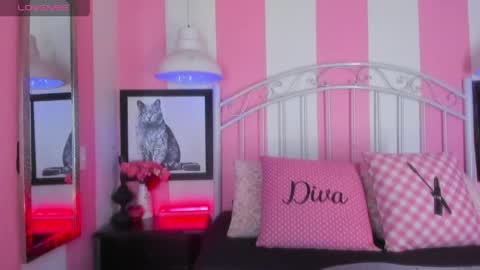 ---Liah--- online show from April 11, 9:18 pm