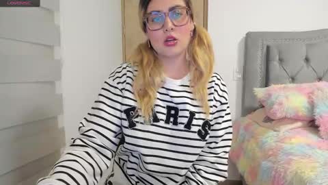 Lia  online show from January 15, 2:27 am