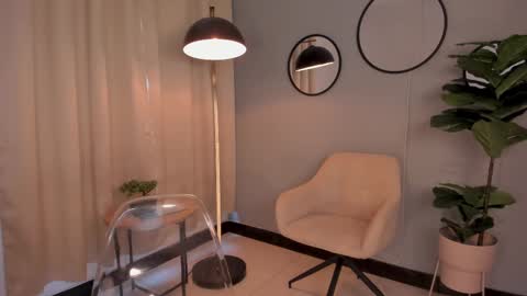 Lia online show from February 12, 1:06 pm