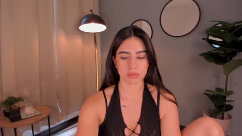 Lia online show from December 17, 1:27 pm