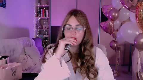 libra_mia online show from October 7, 5:23 am