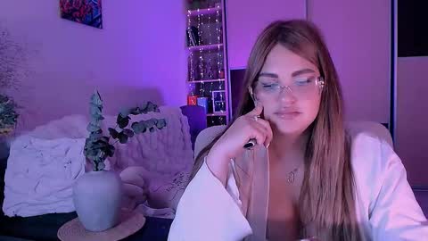 libra_mia online show from September 21, 6:45 am