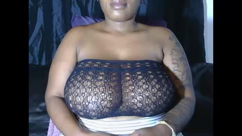 lickabletash98 online show from January 17, 12:53 am