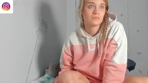 Sophie online show from February 20, 8:53 pm