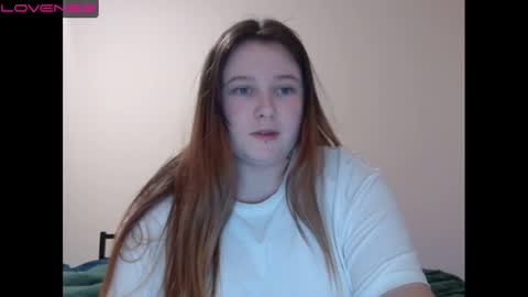 light_lunaa online show from January 3, 11:35 am