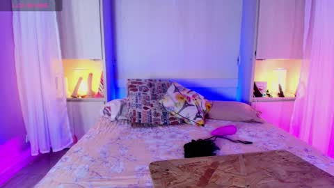         online show from March 1, 11:39 am