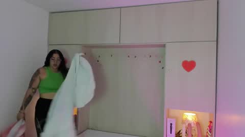         online show from March 10, 11:34 am