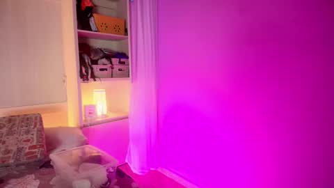         online show from February 17, 11:44 am