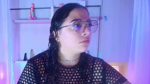         online show from September 25, 11:53 am