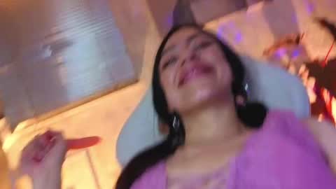 liisa_thompson_ online show from June 3, 2:18 pm
