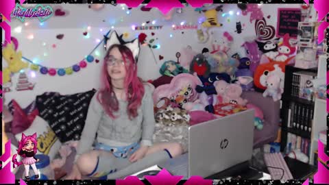 LikeMyAshe online show from January 19, 5:15 am