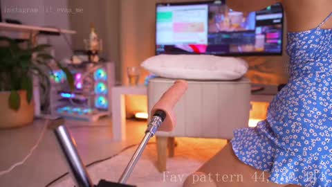 All my link in bio  sign up to support me        online show from February 8, 12:17 pm