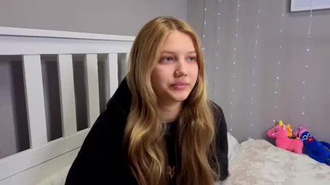 Emma online show from February 22, 3:29 am