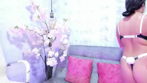 lila noa online show from October 31, 5:17 pm