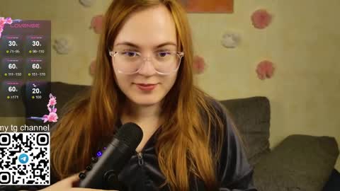 lila_pitt online show from March 7, 10:43 pm