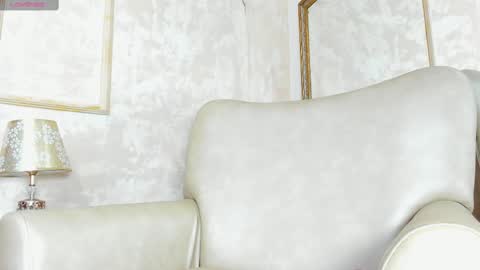 lila bailey  online show from March 4, 8:38 pm