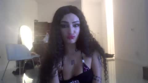 lilcherrytop online show from December 2, 4:47 am