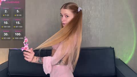 Lili online show from October 5, 10:42 am