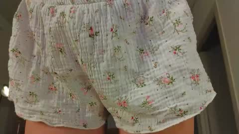 lili__roze_ online show from December 18, 5:12 am