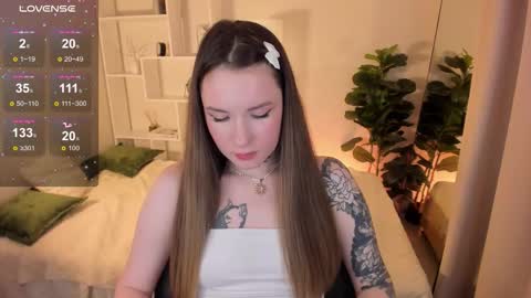 Lily online show from November 22, 1:30 am