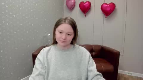 Lilian online show from February 12, 1:02 pm