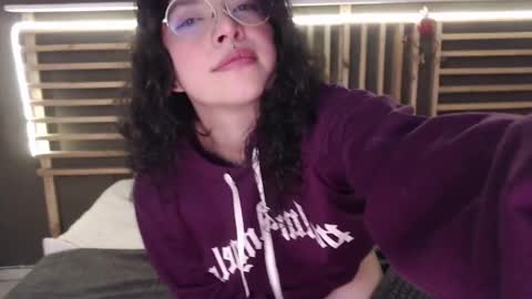  Lili  online show from March 2, 4:29 am