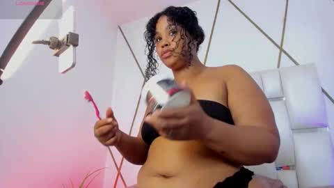 LIli cameron  online show from March 21, 11:37 am