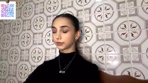 Lina online show from December 4, 10:32 pm