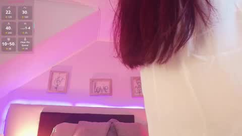 Lilith Savett online show from October 18, 1:14 pm