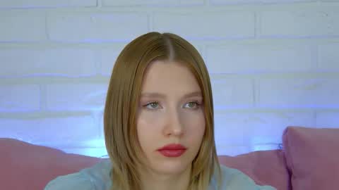 LiliLinn online show from September 30, 5:13 am