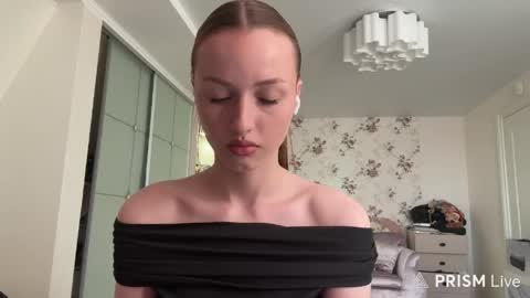 Lili online show from April 29, 9:12 am