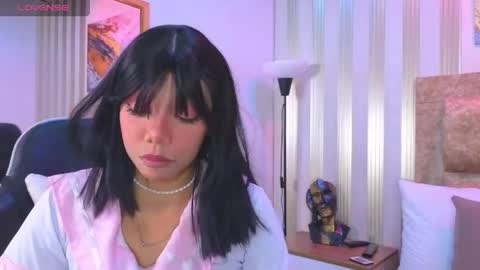 Lilith pink online show from May 14, 4:07 am