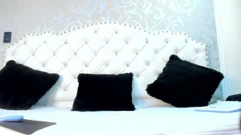 Lilith Bonet online show from July 9, 11:39 pm