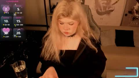 LilithNelson online show from October 7, 5:50 pm