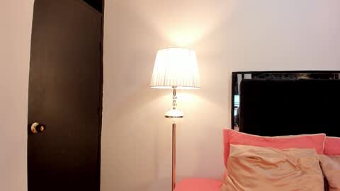 Lilith online show from February 18, 4:33 am